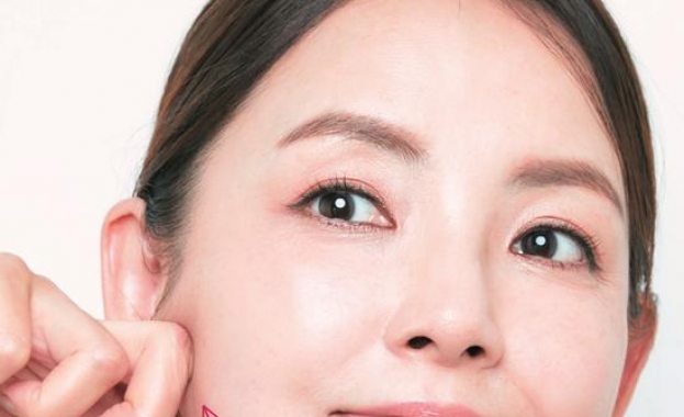 法令纹、木偶纹和下颌线，如何对付显老的三条纹？