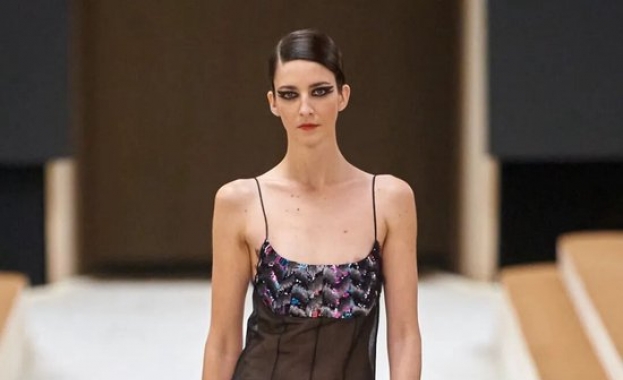 当复古的松弛自由flapper精神遇上当代时尚